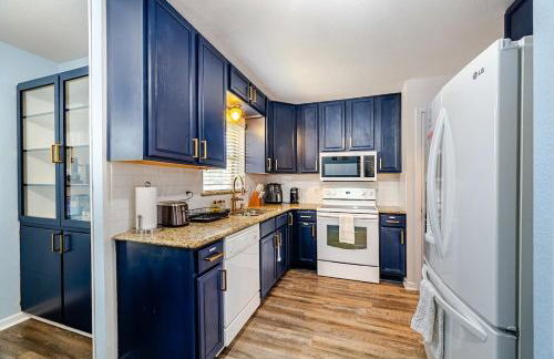 3 BR l Quiet Home with Gazebo l 5 min Medical center l Work room - Photo 23