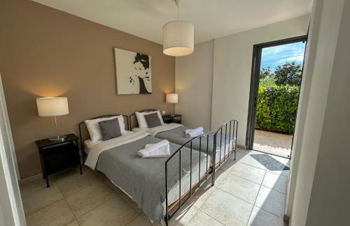 La Bergerie - Modern villa with pool in private domain - Foto 10