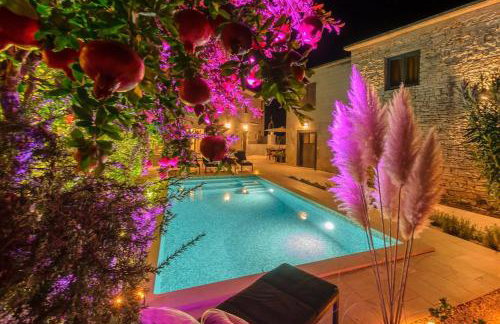 VILLA LATINI - Ideal for a family vacation. Heated pool. Local breakfast optional available - Foto 10