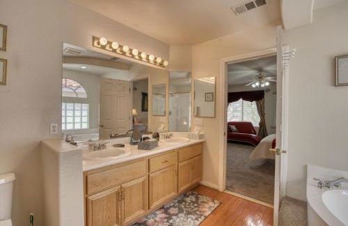 home suite in perfect location - Foto 13