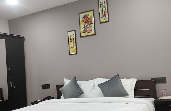 HOTEL BLACK GRAPES INN - Photo 6