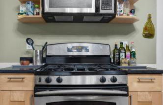 Bright & Spacious 3BR, Mins from Downtown, Easy to Gillette, Parking - Foto 19