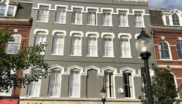 West Market Square View, Historic Hotel DTWN, King Bed, Room # 401 - Foto 2