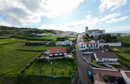 Green Sunrise House - Photo 3