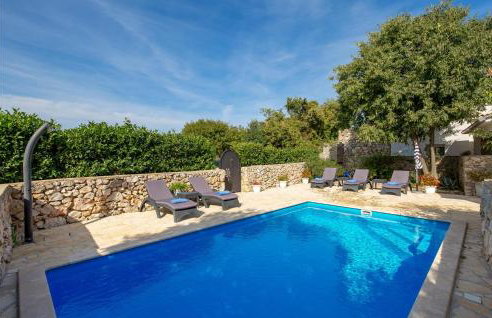 Nice Apartment In Garica With Wifi - Photo 8