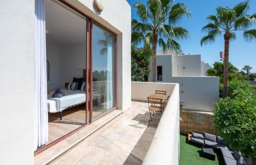Villa Serena Marbella - Luxury villa with pool & sea views - Photo 26