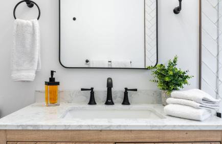 Charcoal Chalet by Avantstay A+ Design w/ Firepit - Foto 35