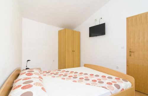 Apartments & Rooms Bari i -Comfort One Bedroom Apartment with Balcony and Garden View Apt Preko-5 - Foto 8