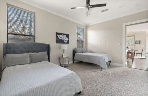 Trinity Groves Retreat - Large Modern 5 BR Home - Foto 29