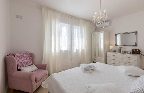 Villa KaTess with heated pool - Photo 30