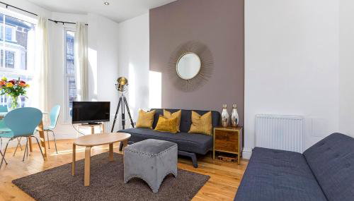 Stylish 2 Bed Apartment-Zone 2 - 10 Minutes to the heart of London- sleeps up 8 - Foto 3