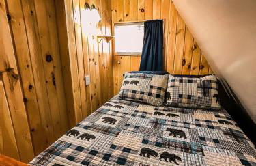 Whispering Waters, Hocking Hills, Hot Tub, Pond - Photo 16