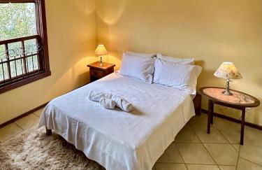 Casa Rústica - 3 vagas de garagem - Pet Friendly com vista para Serra de São José - até 8 hóspedes - Foto 65