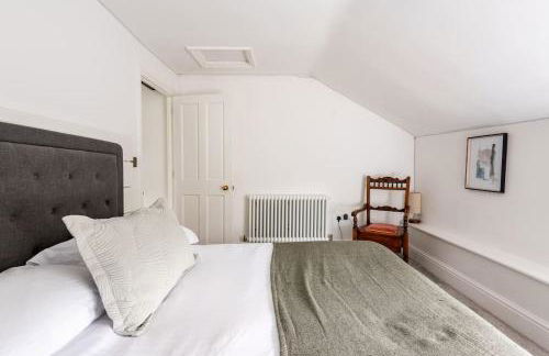 Cotswold Cheltenham, whole house with hot tub - Photo 71