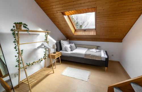 Cozy Holiday Home - Photo 12