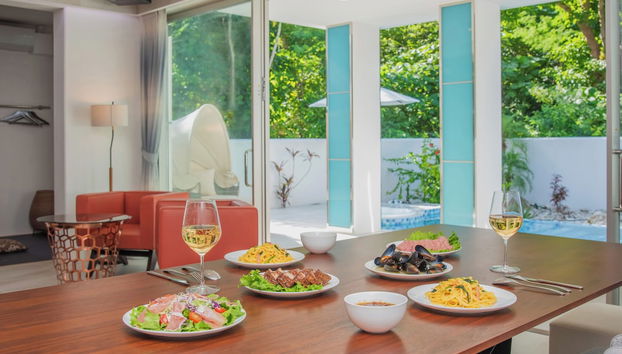 pool villa Sanrriott Okinawa Motobu - Foto 5, Servicio de comidas en la habitación