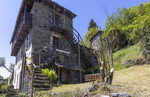 Cozy Hideaway Above Lake Como - Photo 10