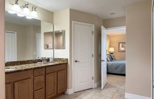 537 4BR Private Pool Spa Conservation Views 2 Masters Near Disney - Foto 47