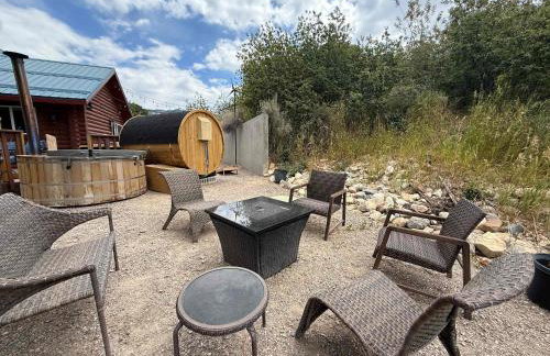 Large Off-Grid Luxury Cabin- creek land & views - Foto 53