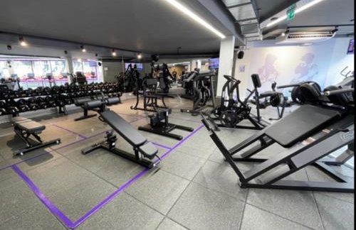 Multiple 2-Bedroom Apartments near Harry Potter Studios - 2-Minute walk to Bushey Station - 20 Minutes to London Euston - Ideal for Families & Business - Free Parking - Foto 78