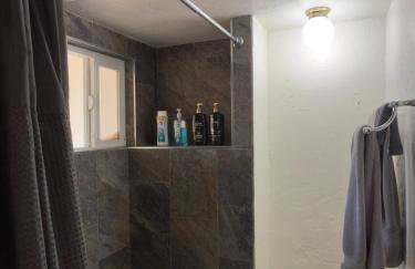 Fantastic 4 Bedroom in a Great Area - Foto 59