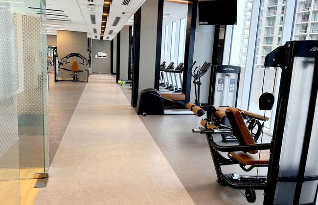 Luxury 2BR at Harbour Gate - Photo 25