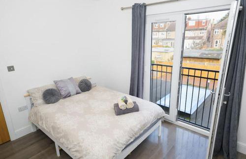 Beautiful 4 Bed Immaculate Condition Refurbished Property - Foto 11