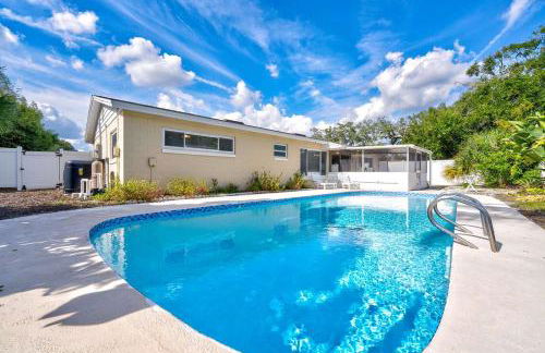 Spacious Casselberry House with Backyard Pool - Photo 5