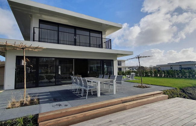 Waterfront Villa, Forest & Golf Club - Photo 43