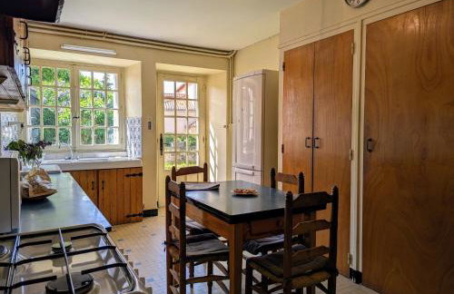 Maison calme avec grand terrain, proche commodités et sites médiévaux - FR-1-582-133 - Foto 6