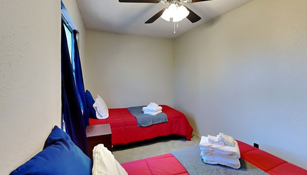 Fireside Cabin - Foto 5, Habitación