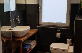 Stadtnahe Wohnung mit Garten und Parkplatz - Photo 9