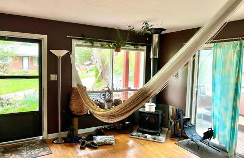 Happy Haven w hottub, Gym, & hammocks in West AVL - Foto 3