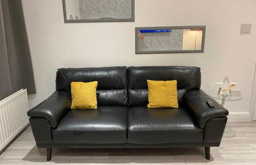 Coastal Retreat-NEW DAY PROPERTIES-next to beach - Foto 5