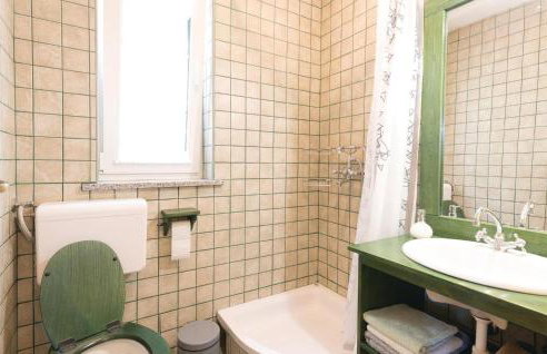 Amazing Home In Ostrobradic - Foto 34