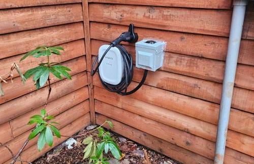 Hot tub, fireplace, fire pit, pool table, grill, EV, pets, HOA lake - Photo 40