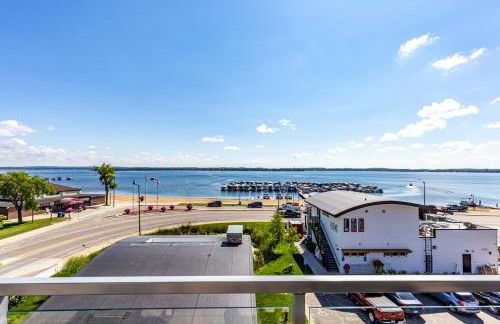 Starboard Point: Stunning Luxury Condo in the heart of DL! - Foto 36