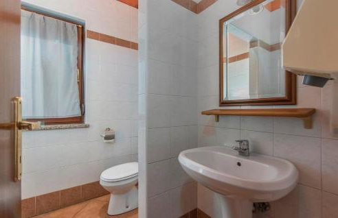 Apartment Narcisa with Terrace - Photo 17