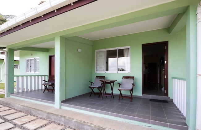 Surfers Self-Catering Chalets - Photo 10