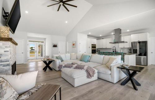 Mulligan Home - Waterfront, boat dock & community pools! - Foto 5