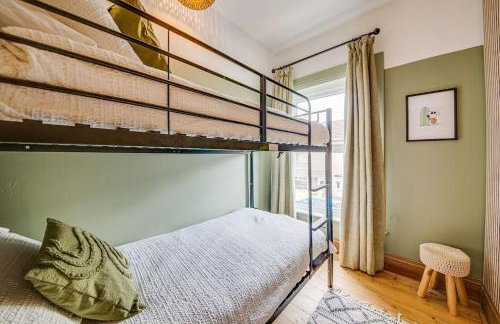 Boho Beach House Hot Tub, 3 Bedroom - Foto 26