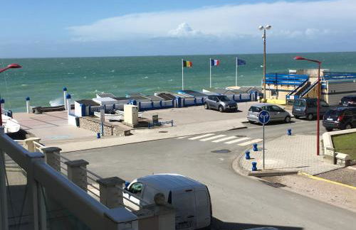 LE BON ENDROIT en bord de mer, vue mer et wifi - Foto 2