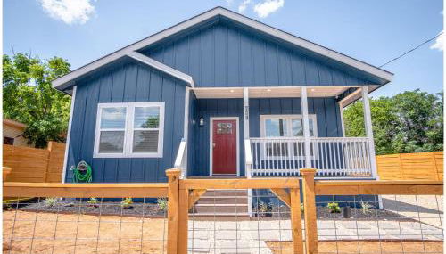 Beautiful Fenced 3BR 2BA Near Exciting Downtown - Foto 2