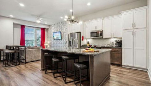 Private Home with Rooftop Game Room near Downtown - Foto 4