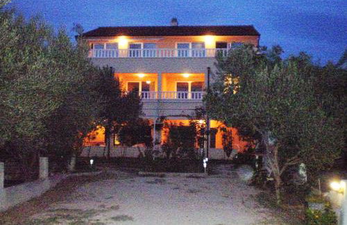 Apartments Tare, Electric Car Refill - Foto 6