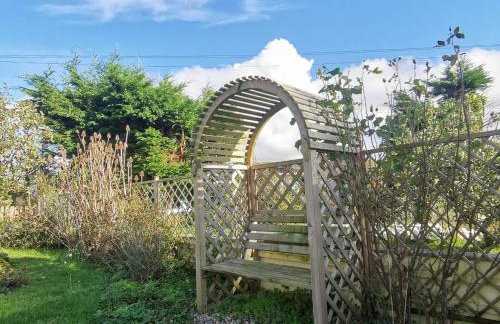 2bed Cabin w/ Parking Near Snowdonia National Park - Photo 57