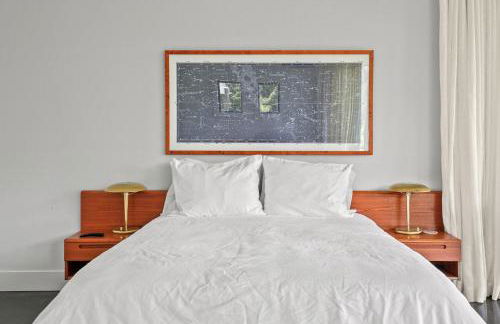 The Porter's Barn - fancy little waterfront home with deep-water boat dock and firepit - Foto 23