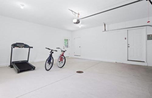 Spacious and Luxury Designed Ranch with Game Room - Foto 64