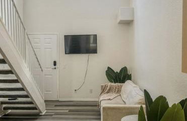 Charming 2nd Ave Lofts in Downtown San Diego with Parking - Foto 102