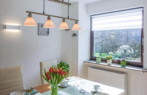 2 Bedroom Cozy Apartment In Finnentrop - Foto 14